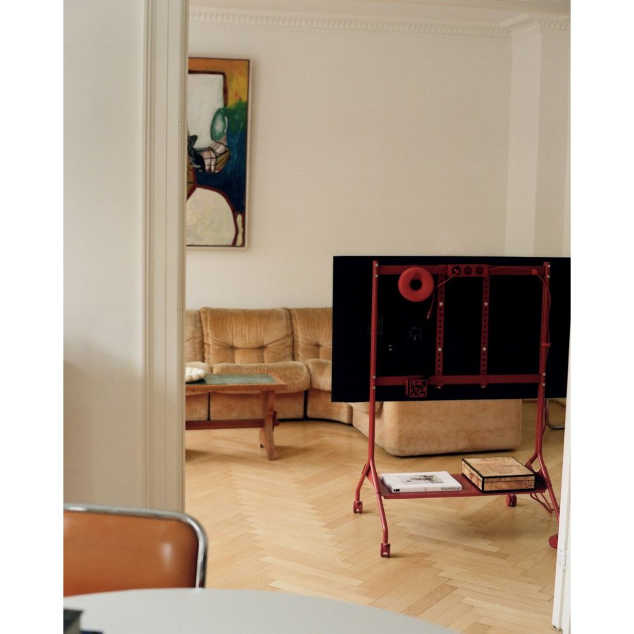 Pedestal Moon Rollin' Tall TV-St&auml;nder 121 cm, Burnin' Red